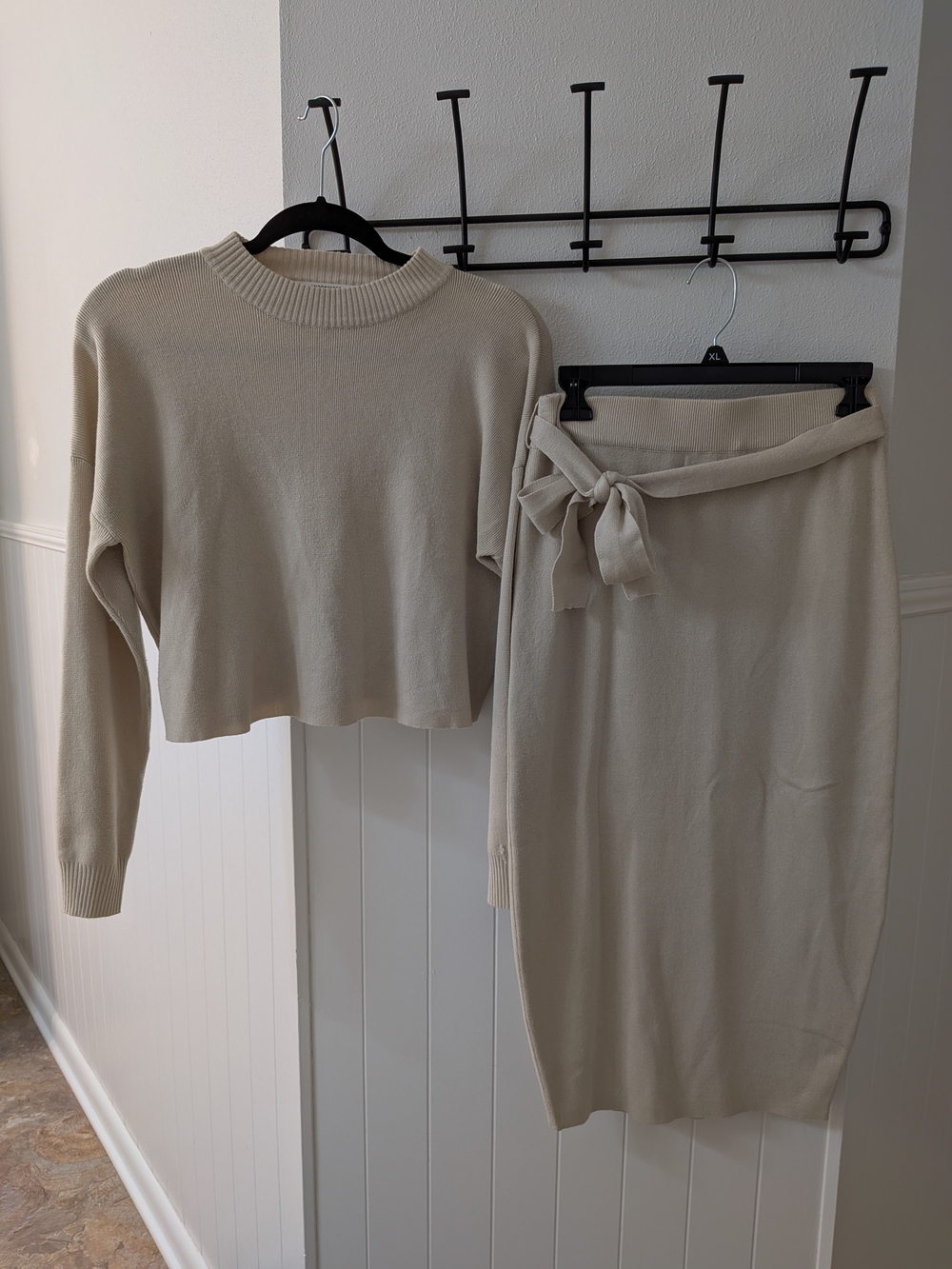Missguided + Beige Midi Knit Sweater & Skirt Set